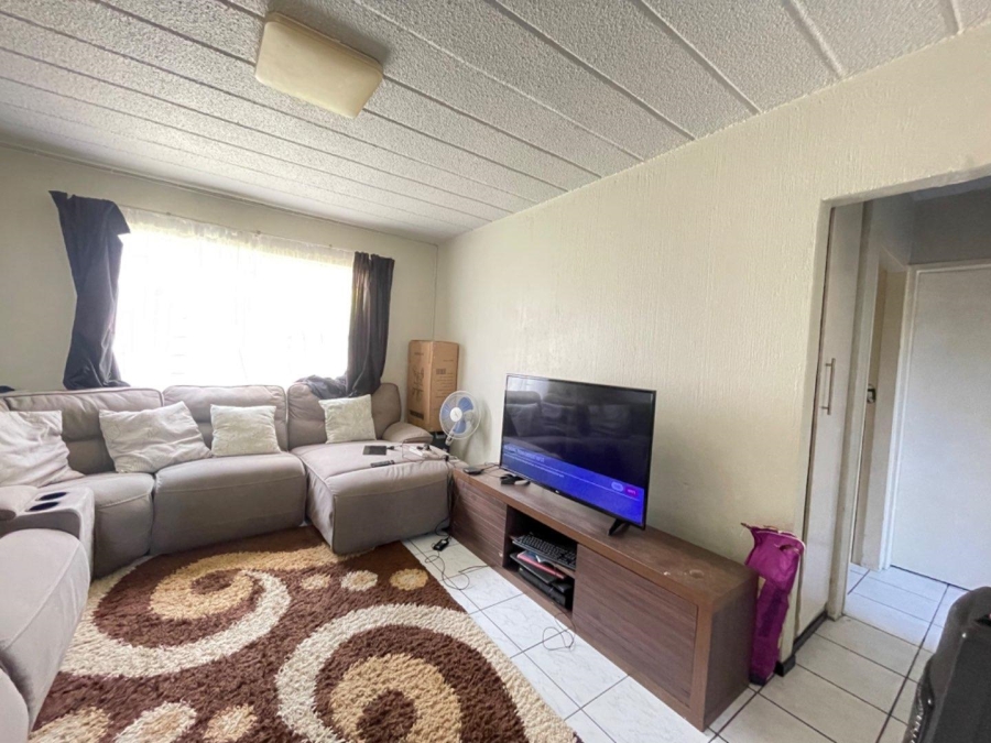 To Let 2 Bedroom Property for Rent in Norkem Park Gauteng