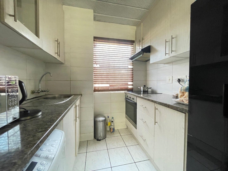 To Let 2 Bedroom Property for Rent in Norkem Park Gauteng