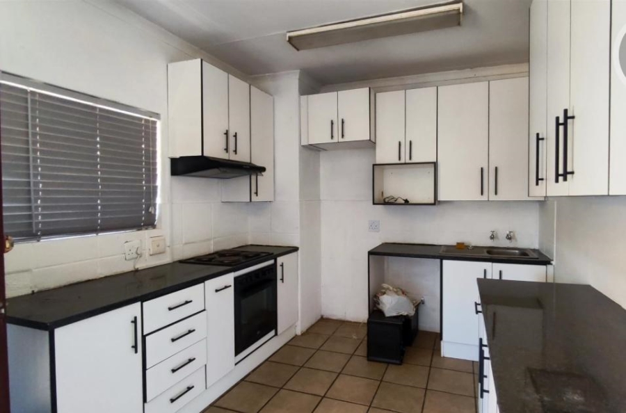 2 Bedroom Property for Sale in Pomona Gauteng