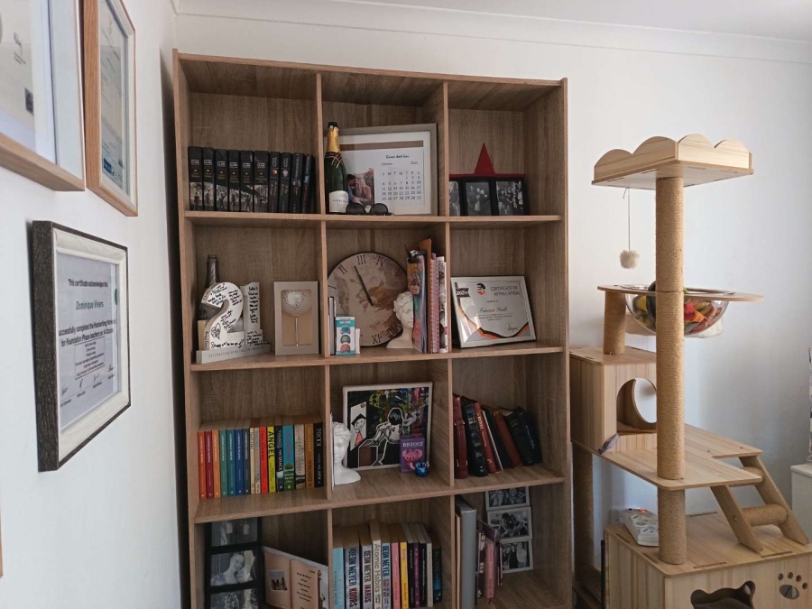 2 Bedroom Property for Sale in Glen Marais Gauteng