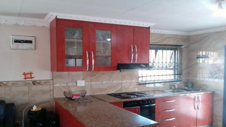 3 Bedroom Property for Sale in Alveda Park Gauteng