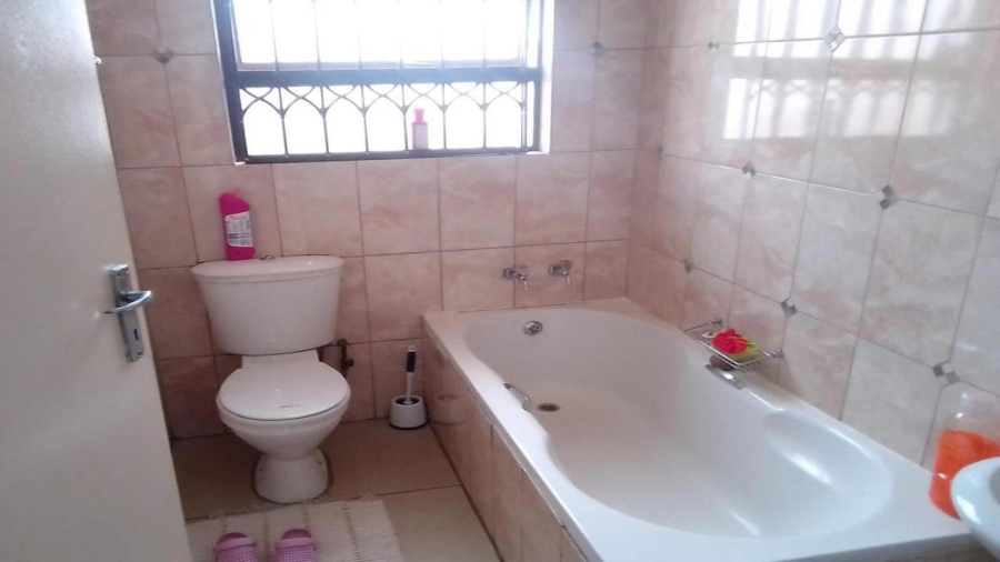 3 Bedroom Property for Sale in Alveda Park Gauteng