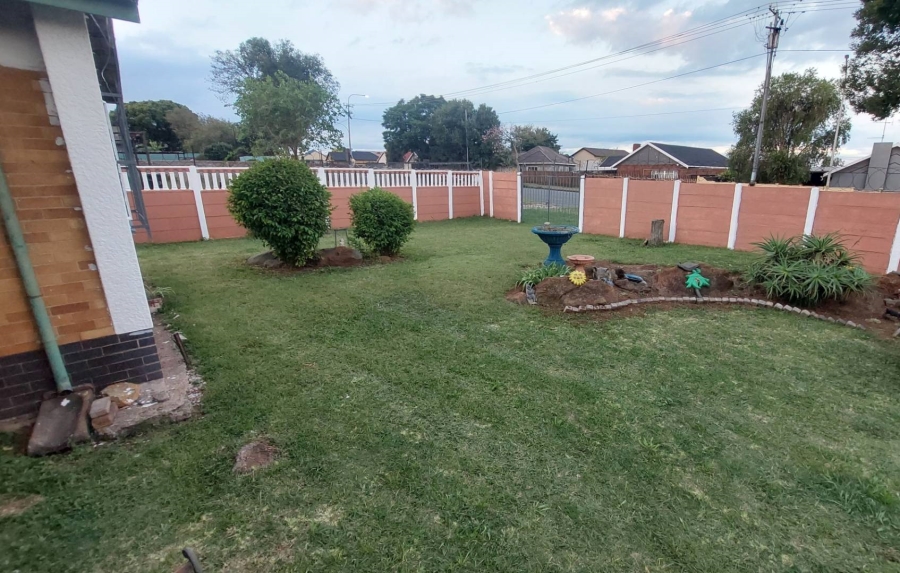 To Let commercial Property for Rent in Dinwiddie Gauteng