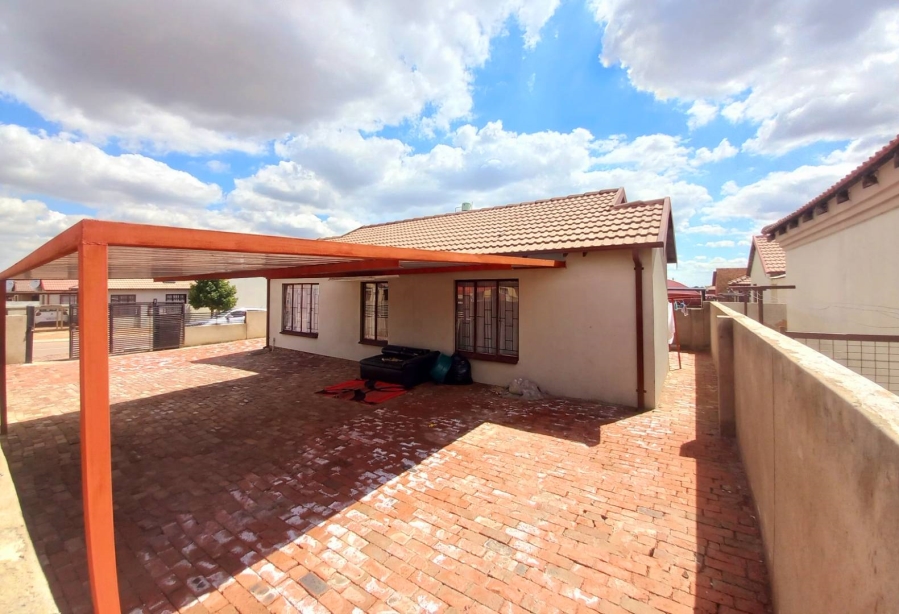 3 Bedroom Property for Sale in Soshanguve YY Gauteng
