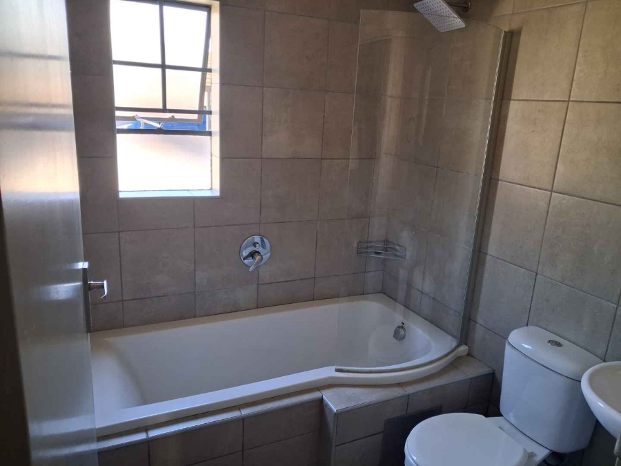 2 Bedroom Property for Sale in Montana Gauteng