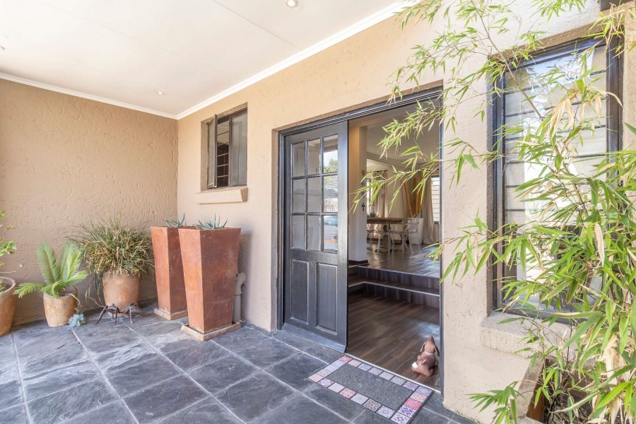 4 Bedroom Property for Sale in Hurlingham Manor Gauteng