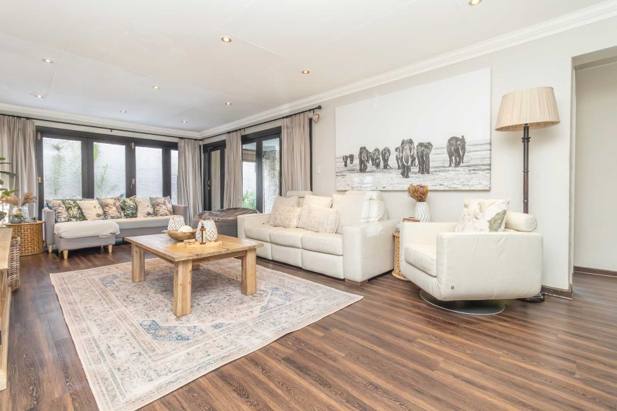 4 Bedroom Property for Sale in Hurlingham Manor Gauteng