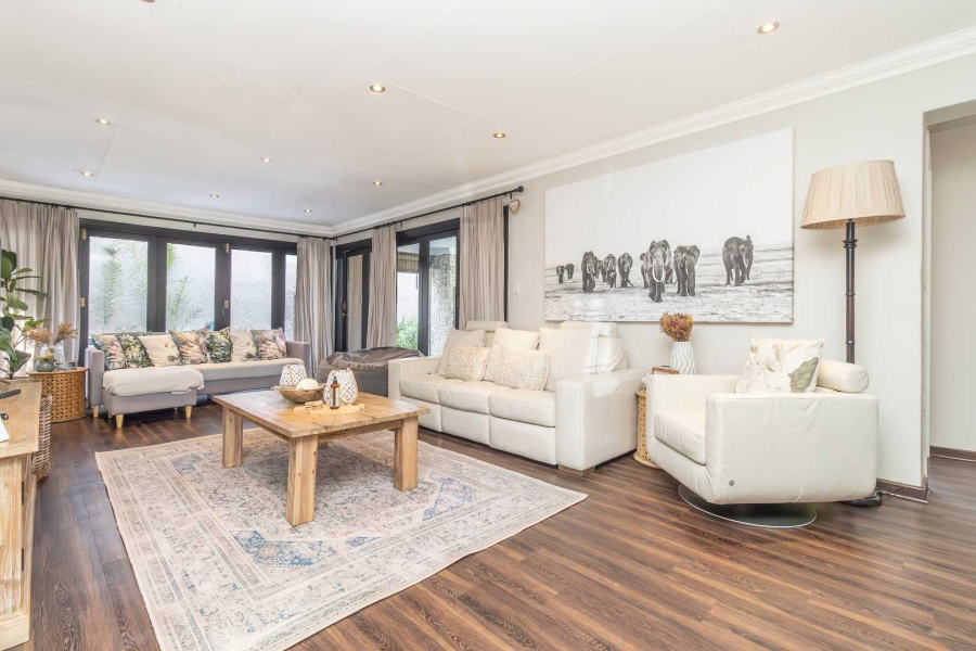 4 Bedroom Property for Sale in Hurlingham Manor Gauteng