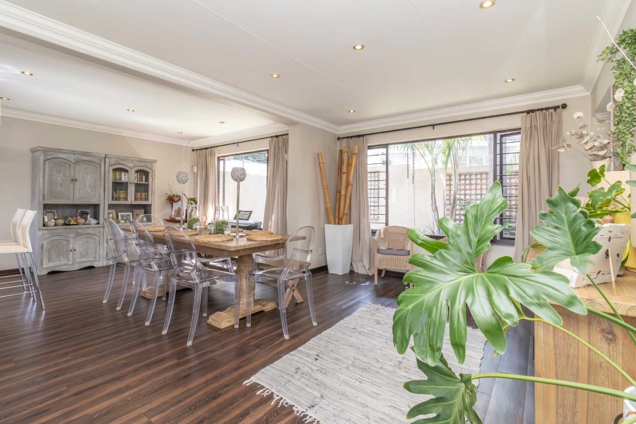 4 Bedroom Property for Sale in Hurlingham Manor Gauteng