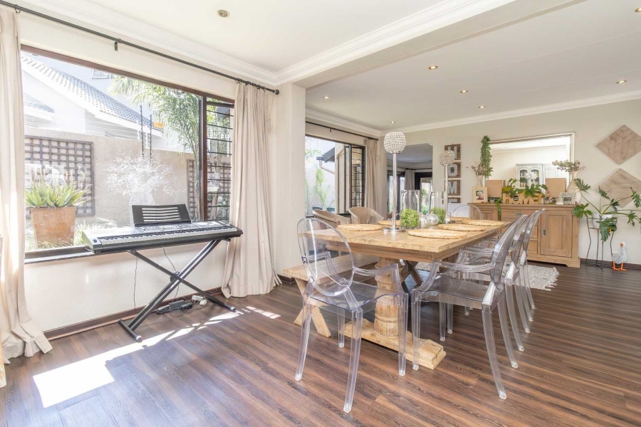 4 Bedroom Property for Sale in Hurlingham Manor Gauteng