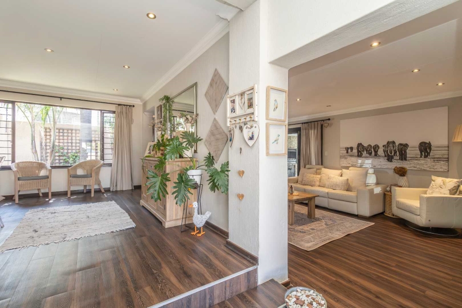 4 Bedroom Property for Sale in Hurlingham Manor Gauteng