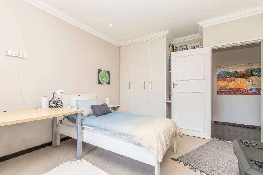 4 Bedroom Property for Sale in Hurlingham Manor Gauteng