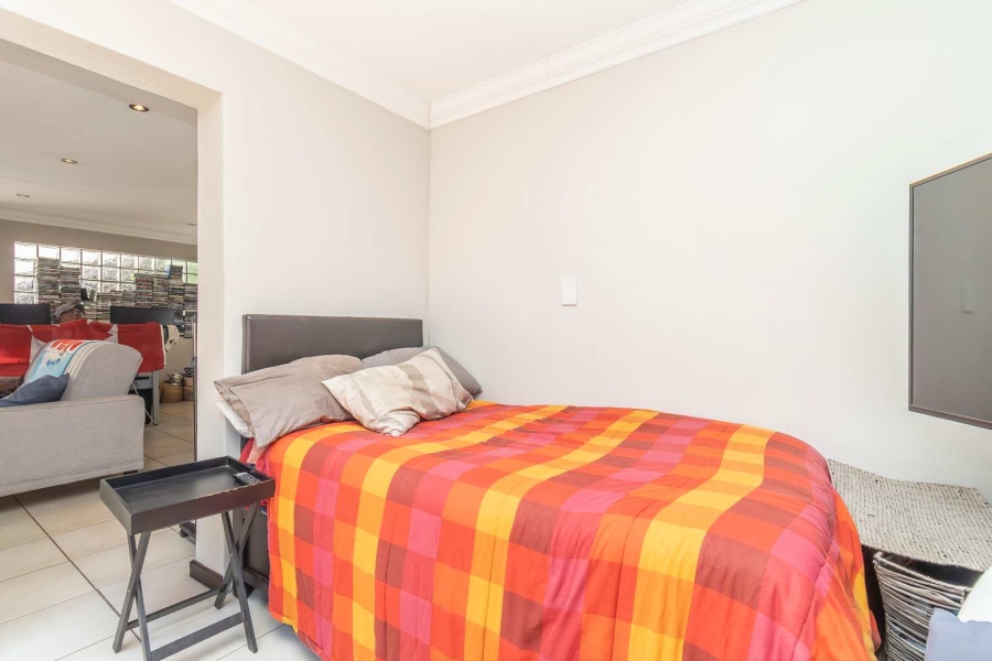 4 Bedroom Property for Sale in Hurlingham Manor Gauteng