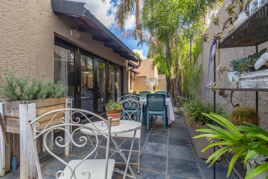 4 Bedroom Property for Sale in Hurlingham Manor Gauteng