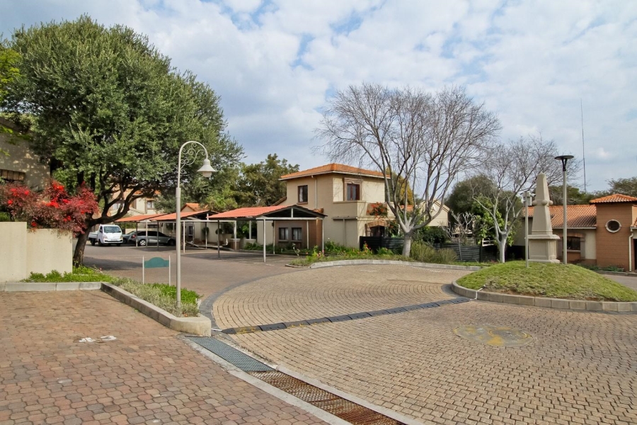 2 Bedroom Property for Sale in Douglasdale Gauteng