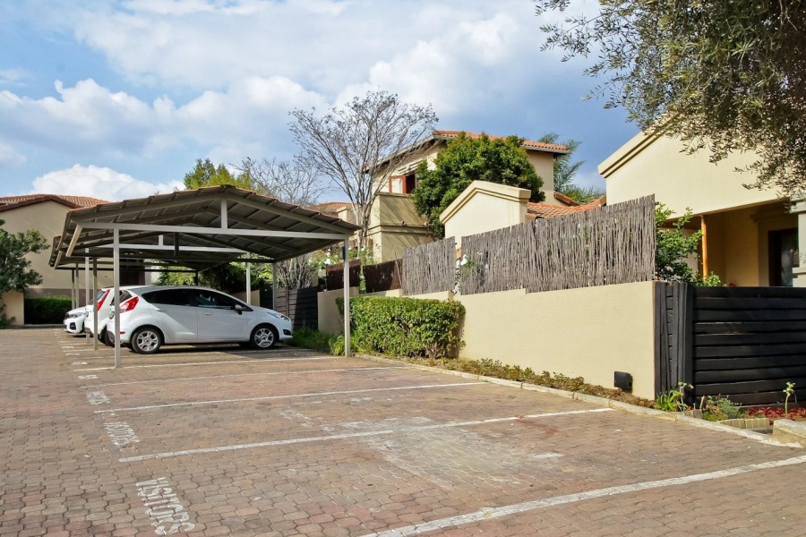 2 Bedroom Property for Sale in Douglasdale Gauteng