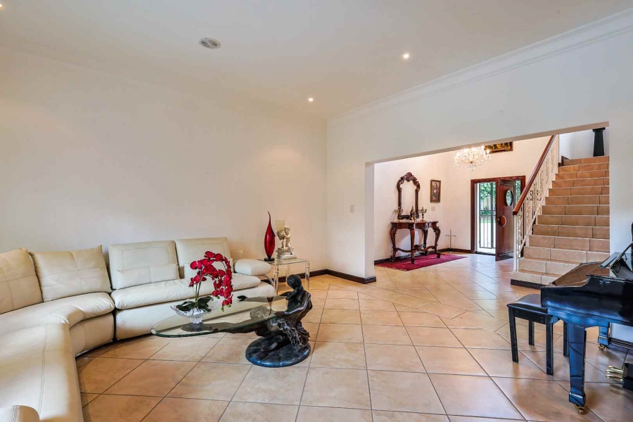 To Let 4 Bedroom Property for Rent in Silver Lakes Golf Estate Gauteng