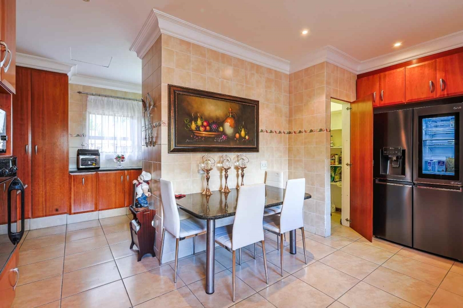 To Let 4 Bedroom Property for Rent in Silver Lakes Golf Estate Gauteng