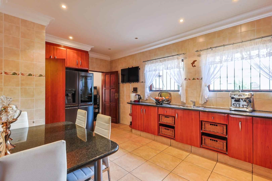 To Let 4 Bedroom Property for Rent in Silver Lakes Golf Estate Gauteng