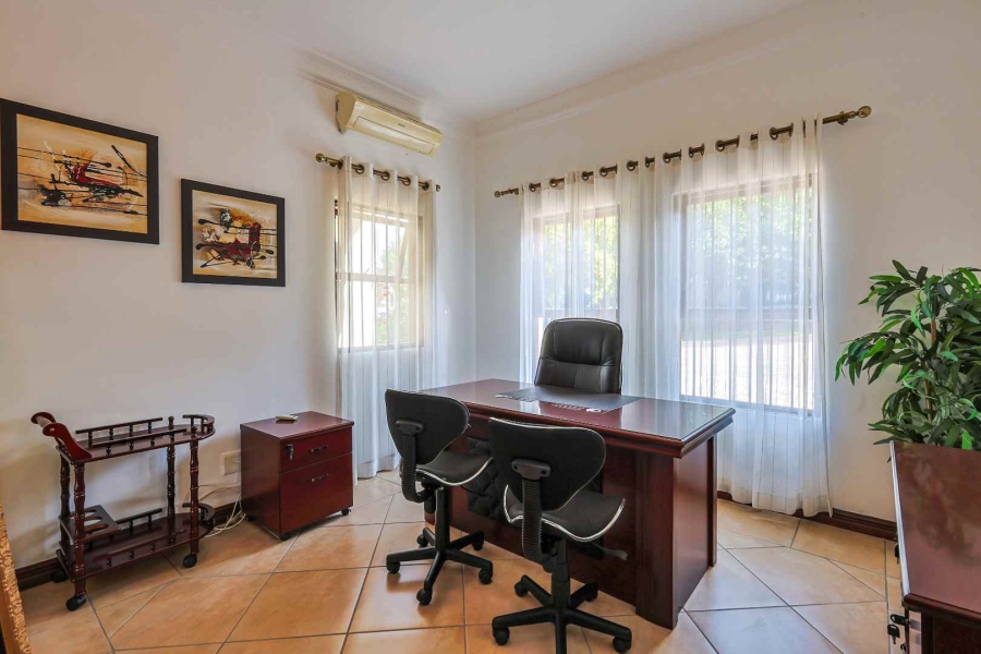 To Let 4 Bedroom Property for Rent in Silver Lakes Golf Estate Gauteng