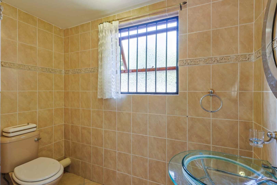 To Let 4 Bedroom Property for Rent in Silver Lakes Golf Estate Gauteng