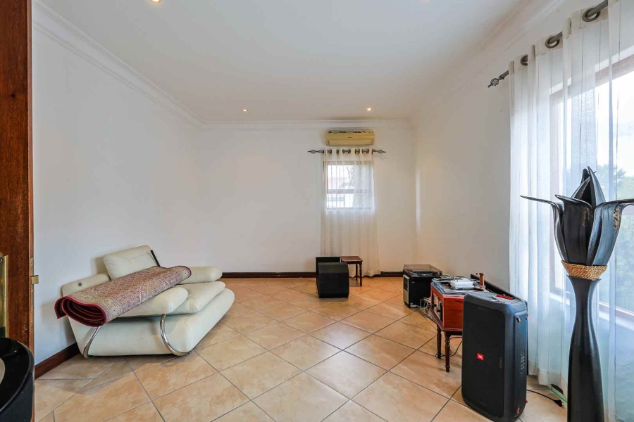 To Let 4 Bedroom Property for Rent in Silver Lakes Golf Estate Gauteng