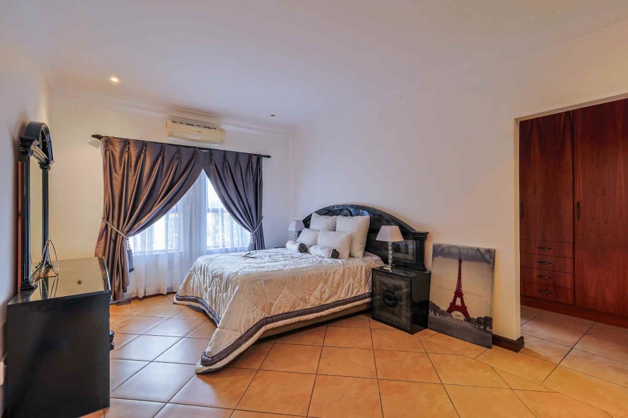 To Let 4 Bedroom Property for Rent in Silver Lakes Golf Estate Gauteng