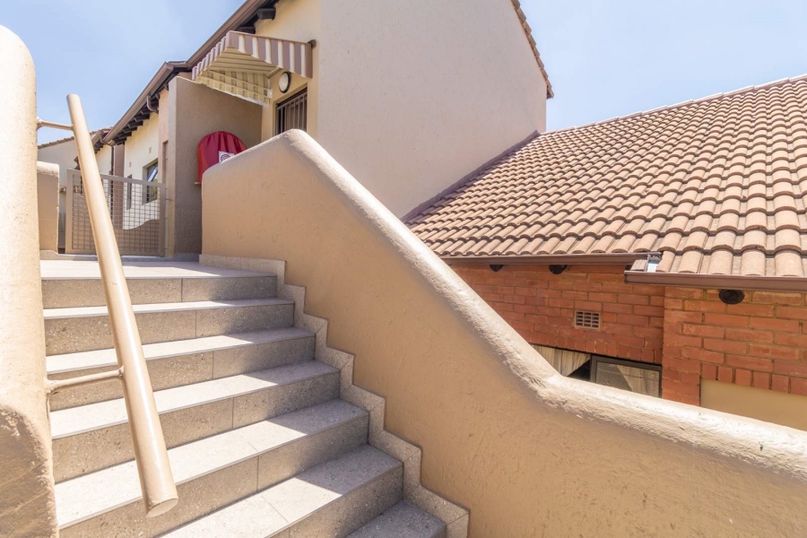 To Let 2 Bedroom Property for Rent in Paulshof Gauteng