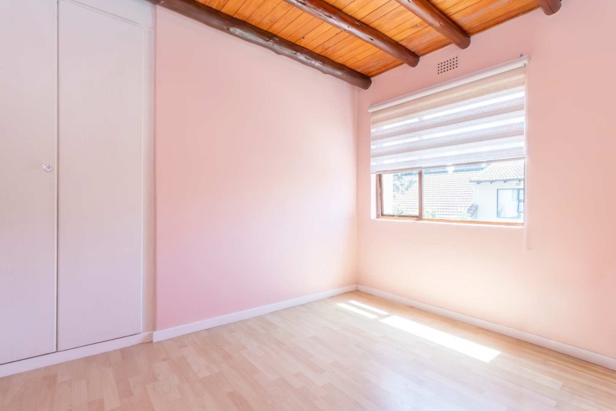 To Let 2 Bedroom Property for Rent in Paulshof Gauteng