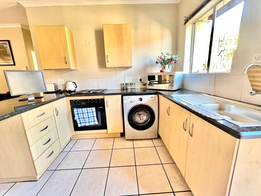 To Let 2 Bedroom Property for Rent in Wilgeheuwel Gauteng