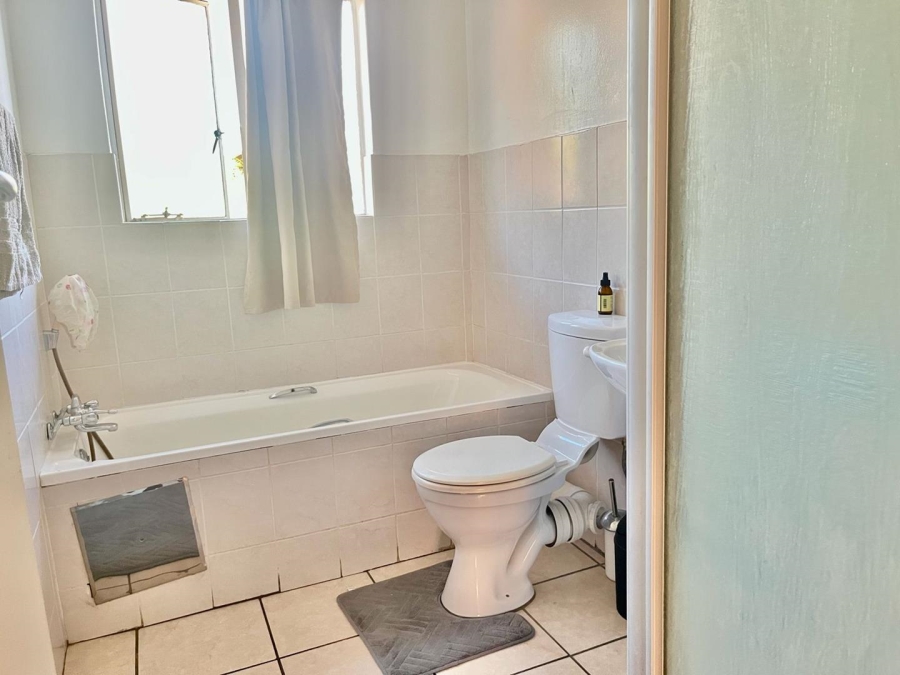 To Let 2 Bedroom Property for Rent in Wilgeheuwel Gauteng