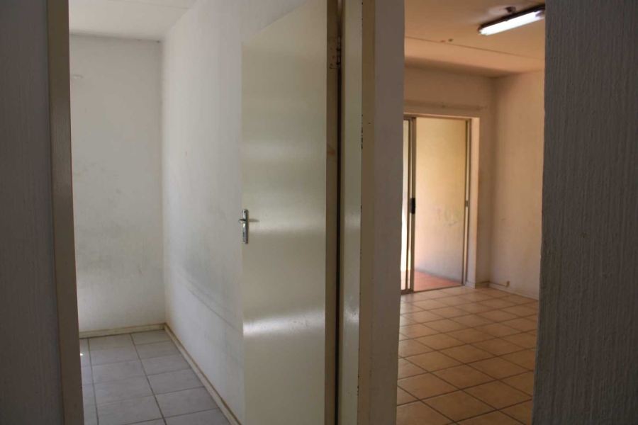 To Let 2 Bedroom Property for Rent in Vorna Valley Gauteng