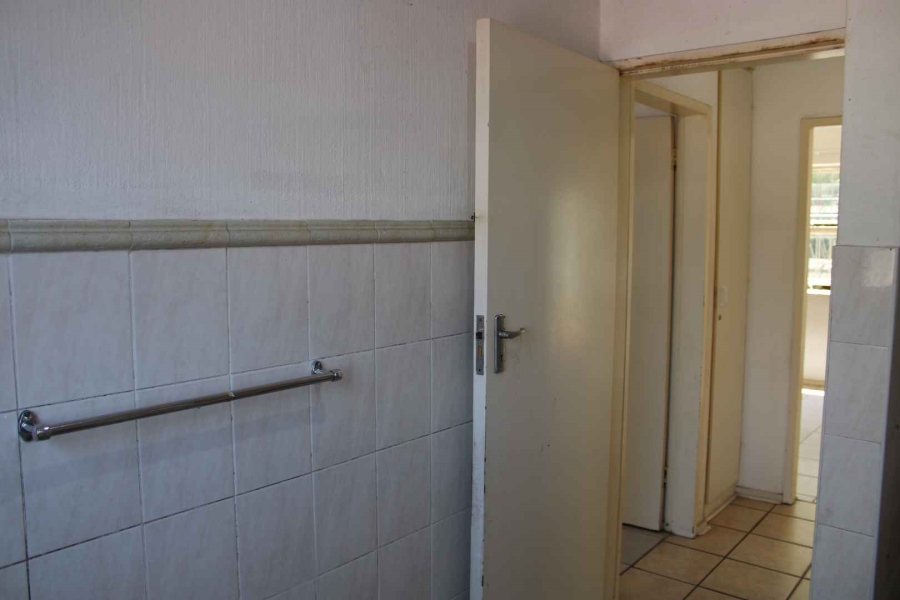 To Let 2 Bedroom Property for Rent in Vorna Valley Gauteng