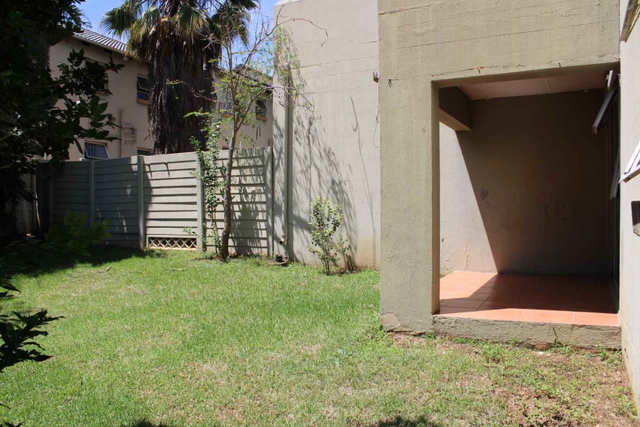 To Let 2 Bedroom Property for Rent in Vorna Valley Gauteng