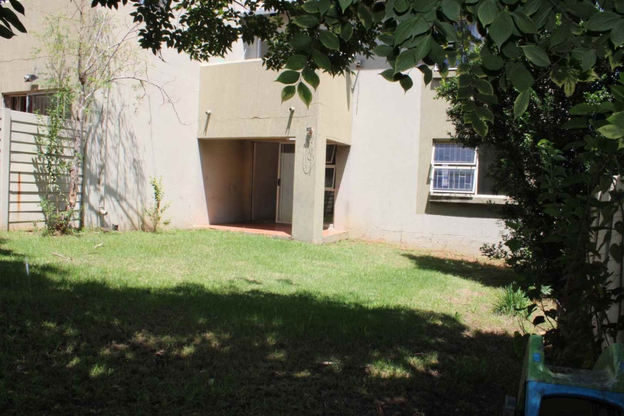 To Let 2 Bedroom Property for Rent in Vorna Valley Gauteng