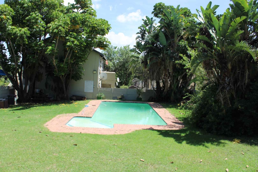 To Let 2 Bedroom Property for Rent in Vorna Valley Gauteng