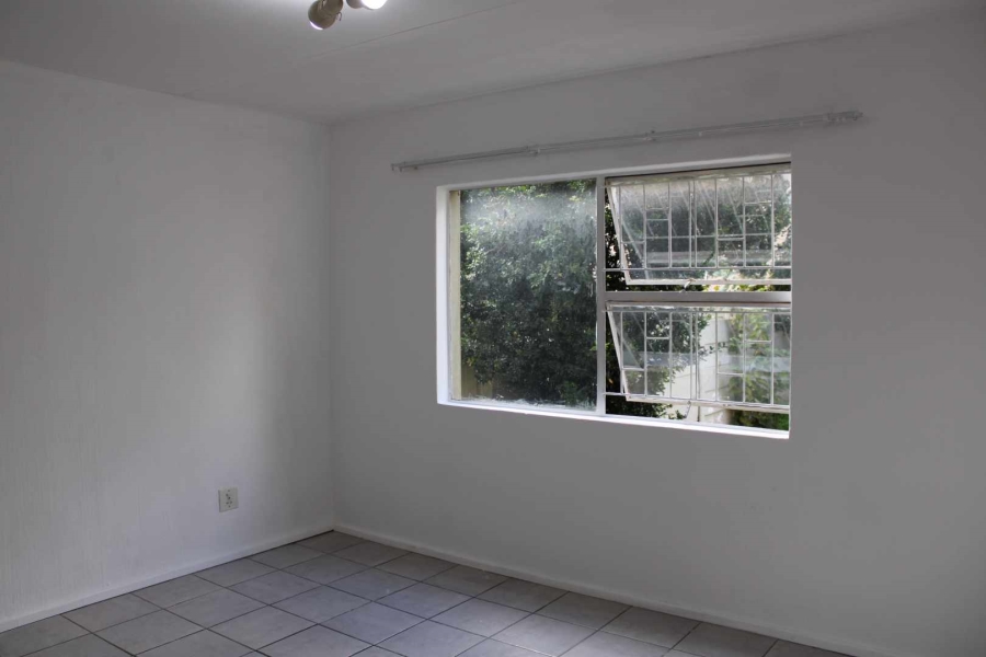 To Let 2 Bedroom Property for Rent in Vorna Valley Gauteng