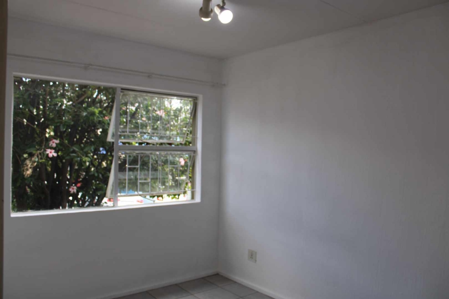 To Let 2 Bedroom Property for Rent in Vorna Valley Gauteng