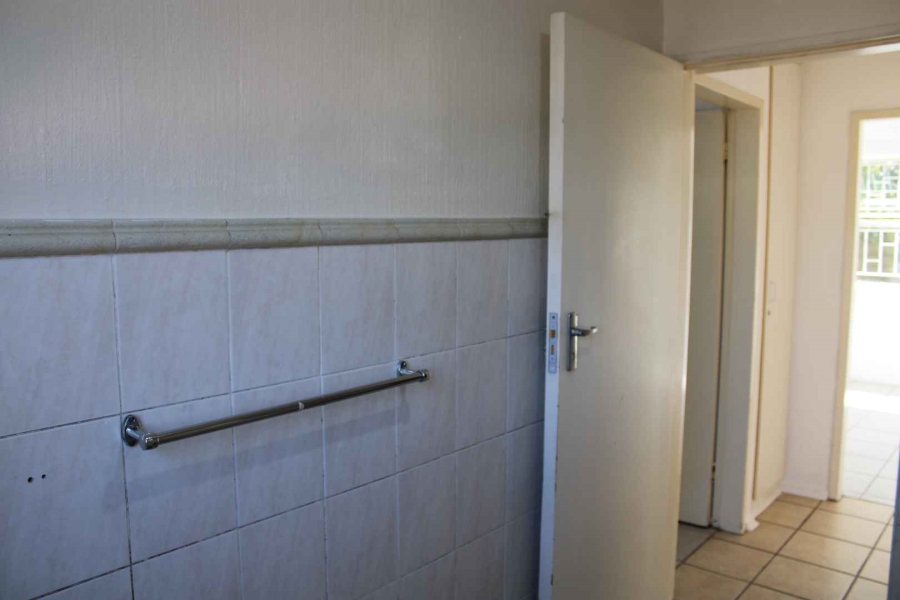 To Let 2 Bedroom Property for Rent in Vorna Valley Gauteng