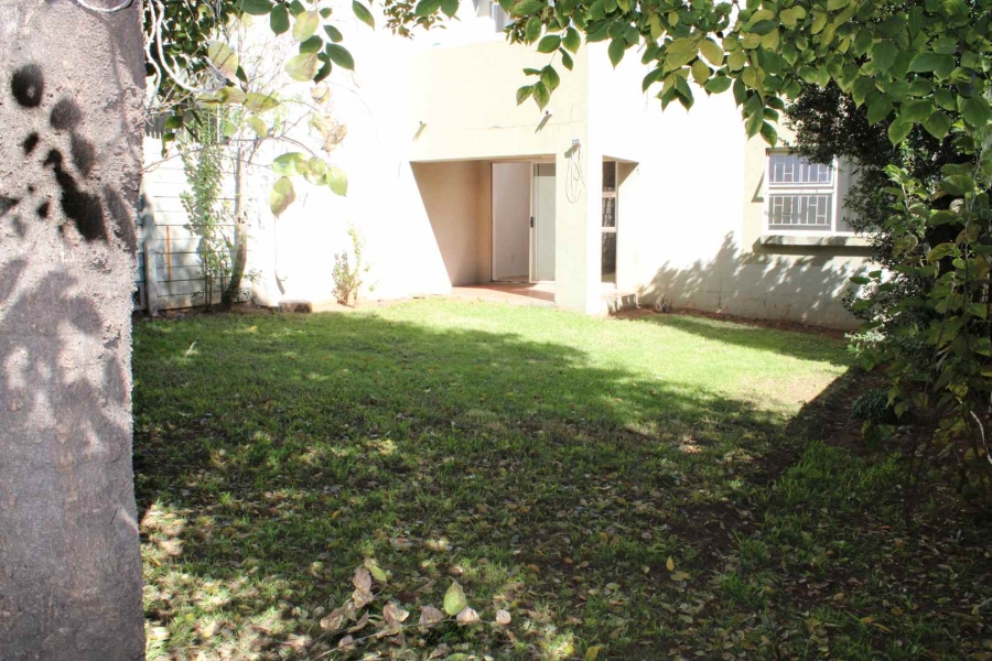 To Let 2 Bedroom Property for Rent in Vorna Valley Gauteng