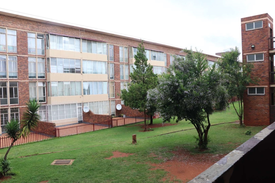 2 Bedroom Property for Sale in Florida Gauteng