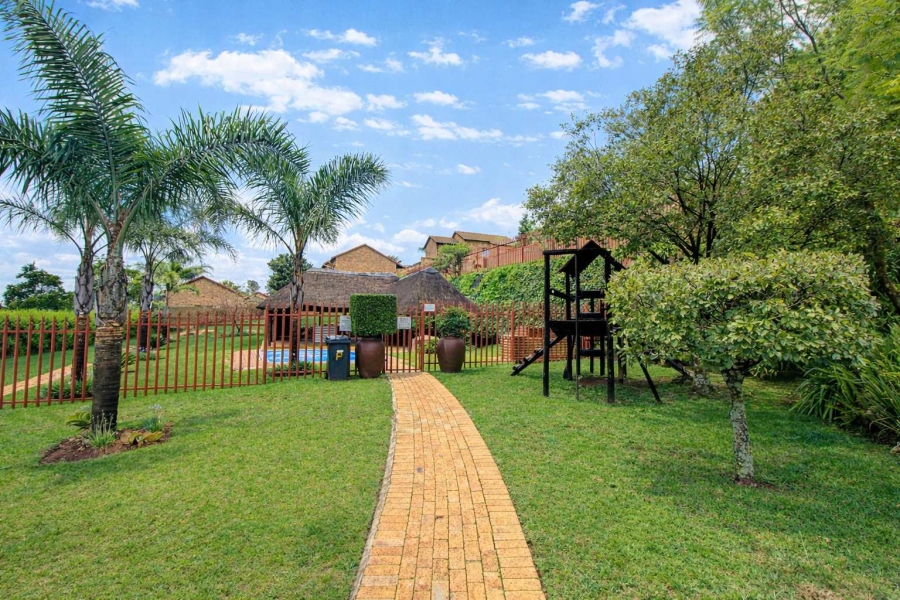 2 Bedroom Property for Sale in Wilgeheuwel Gauteng