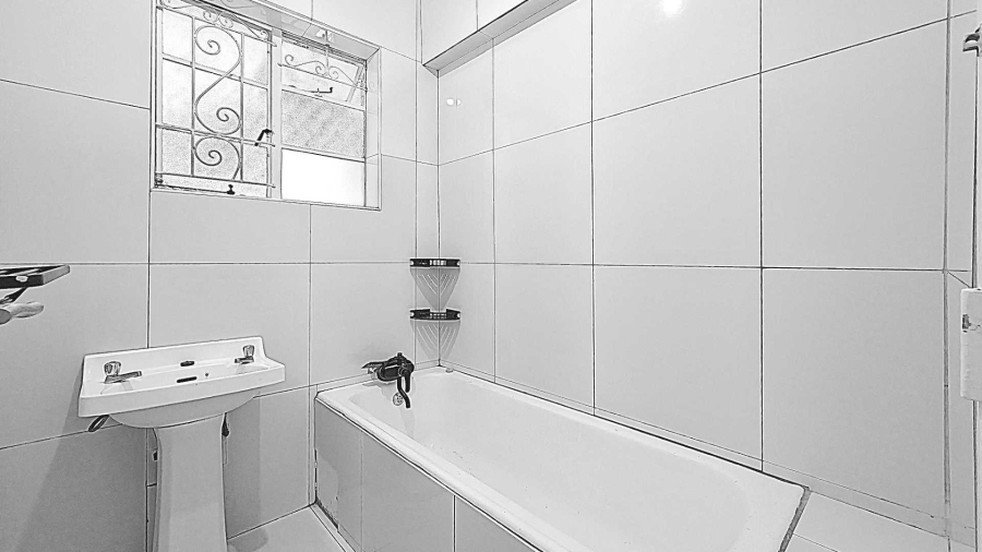 2 Bedroom Property for Sale in Illovo Gauteng