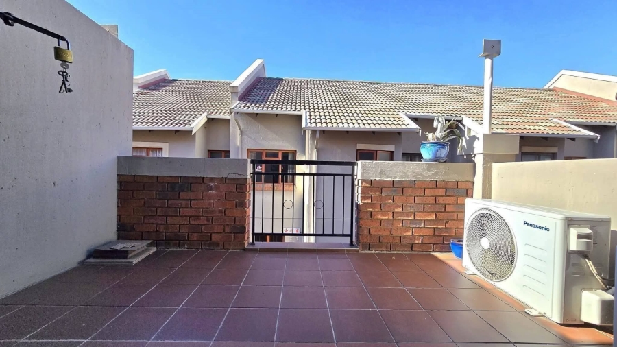 To Let 2 Bedroom Property for Rent in Meyersdal Gauteng