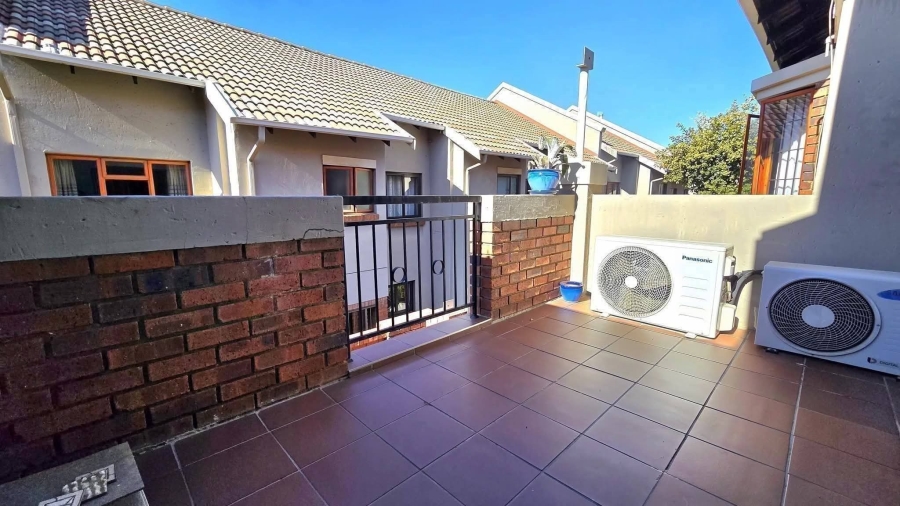 To Let 2 Bedroom Property for Rent in Meyersdal Gauteng