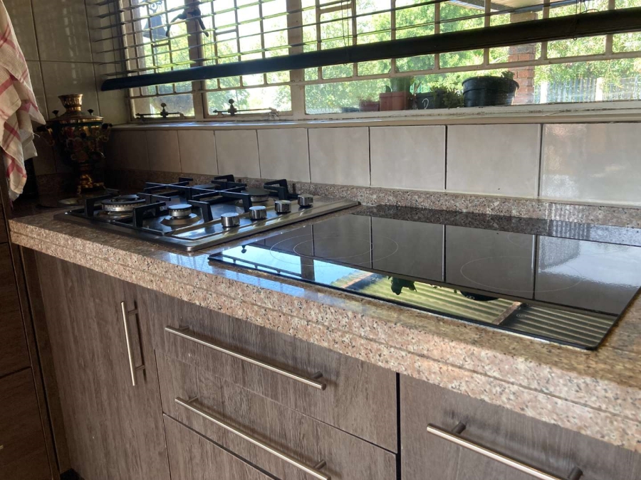 3 Bedroom Property for Sale in Albemarle Gauteng