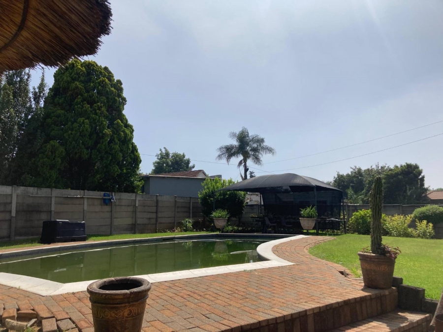 3 Bedroom Property for Sale in Albemarle Gauteng