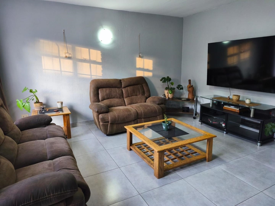 3 Bedroom Property for Sale in Brackenhurst Gauteng