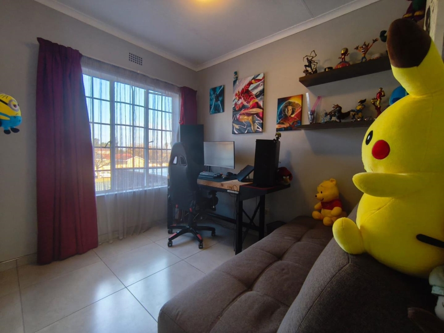 3 Bedroom Property for Sale in Brackenhurst Gauteng