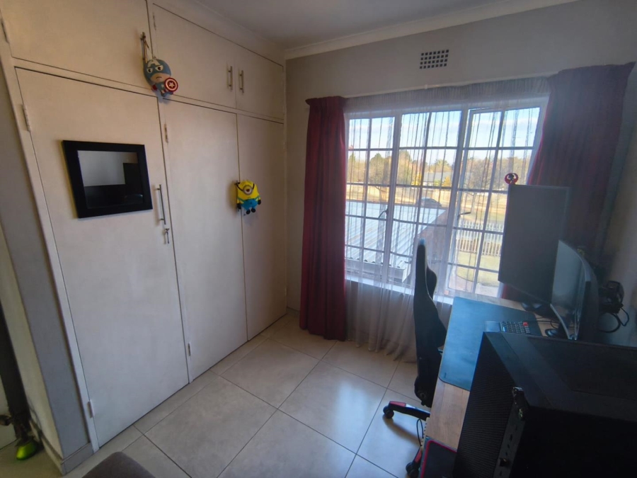 3 Bedroom Property for Sale in Brackenhurst Gauteng